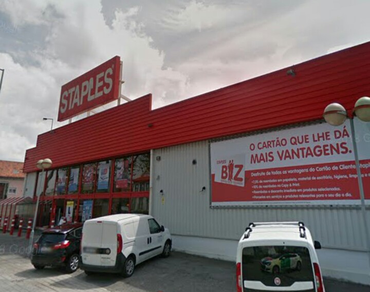 2 Staples Stores - Alto da Lixa and Circunvalação