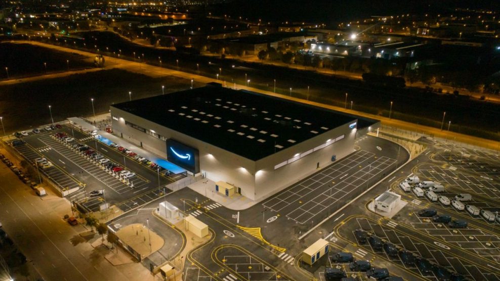 Roebuck acquires its third Amazon logistics center in Spain
