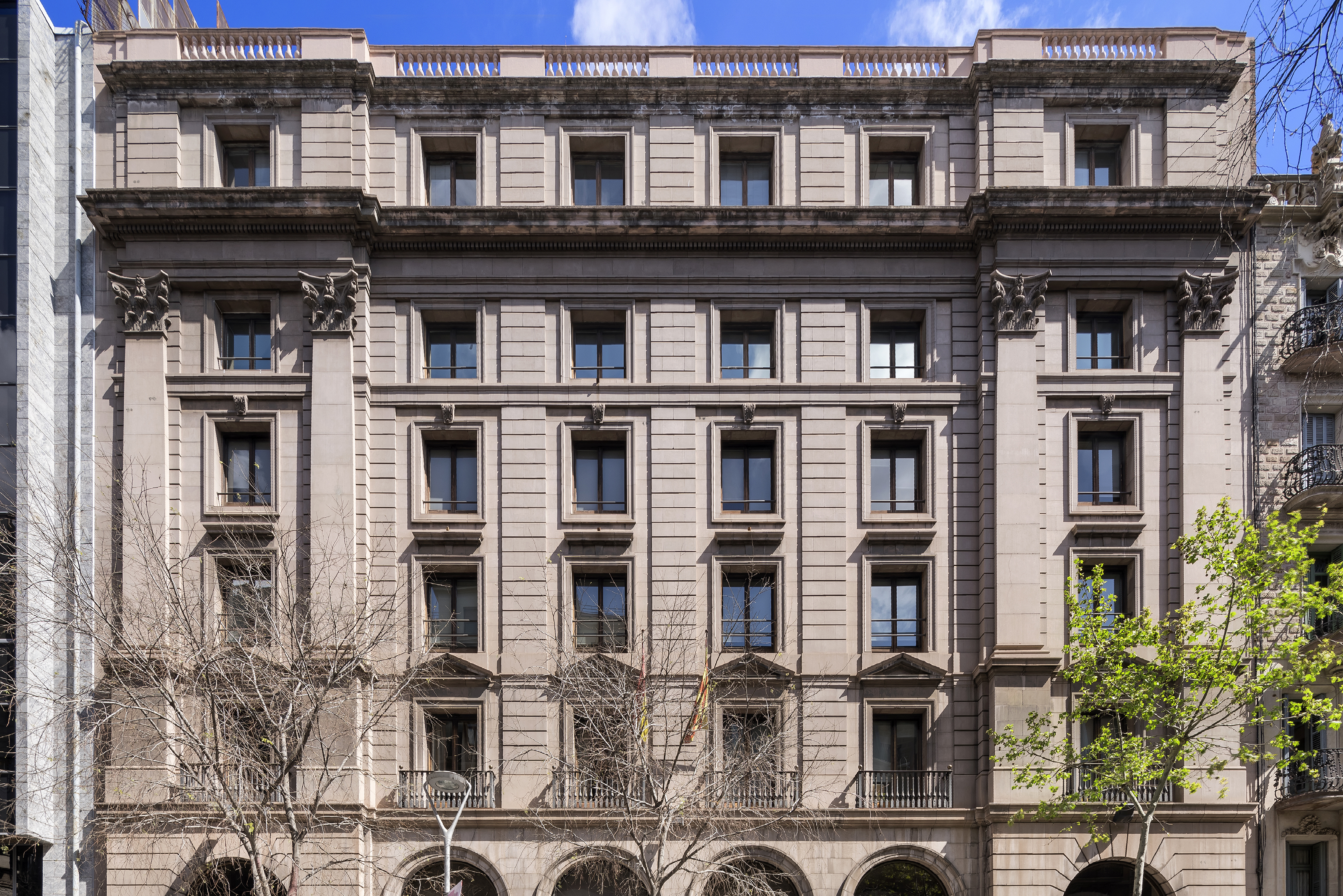 Franklin Templeton buys Pau Claris in Barcelona