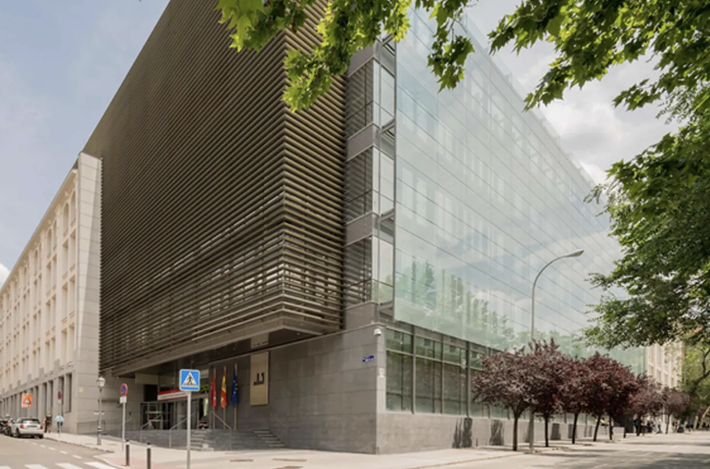 IBA Capital Partners and Batipart Europe buy Amazon's hq's in Spain