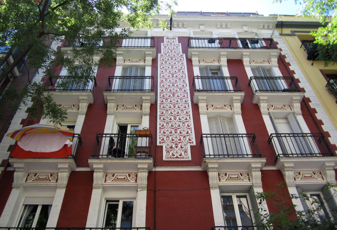 PERSÉPOLIS SELLS NEWLY BUILT TOURIST APARTMENT