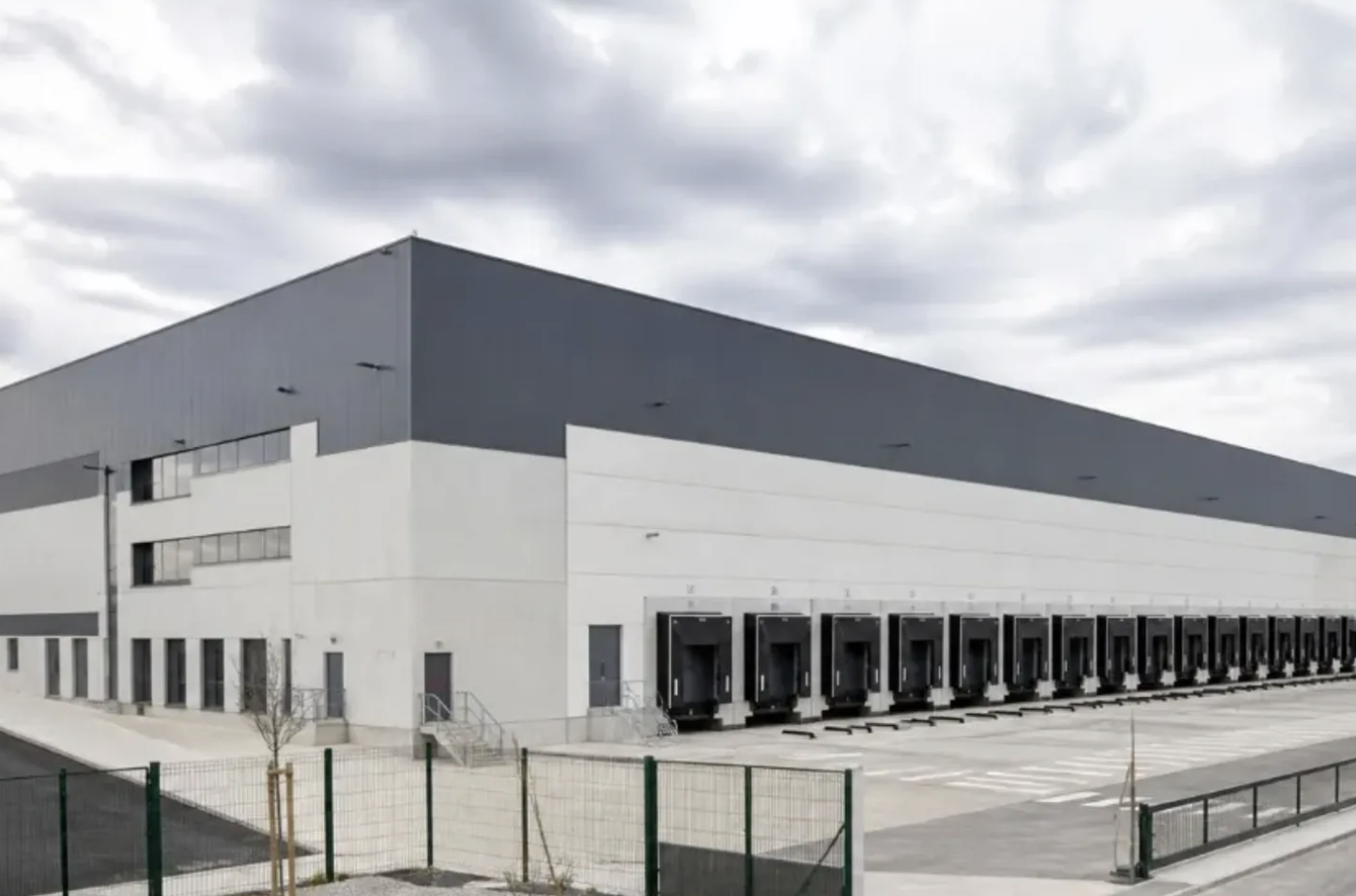 EL CORTE INGLÉS BUYS LASALLE’S LOGISTICS CENTRE IN MADRID
