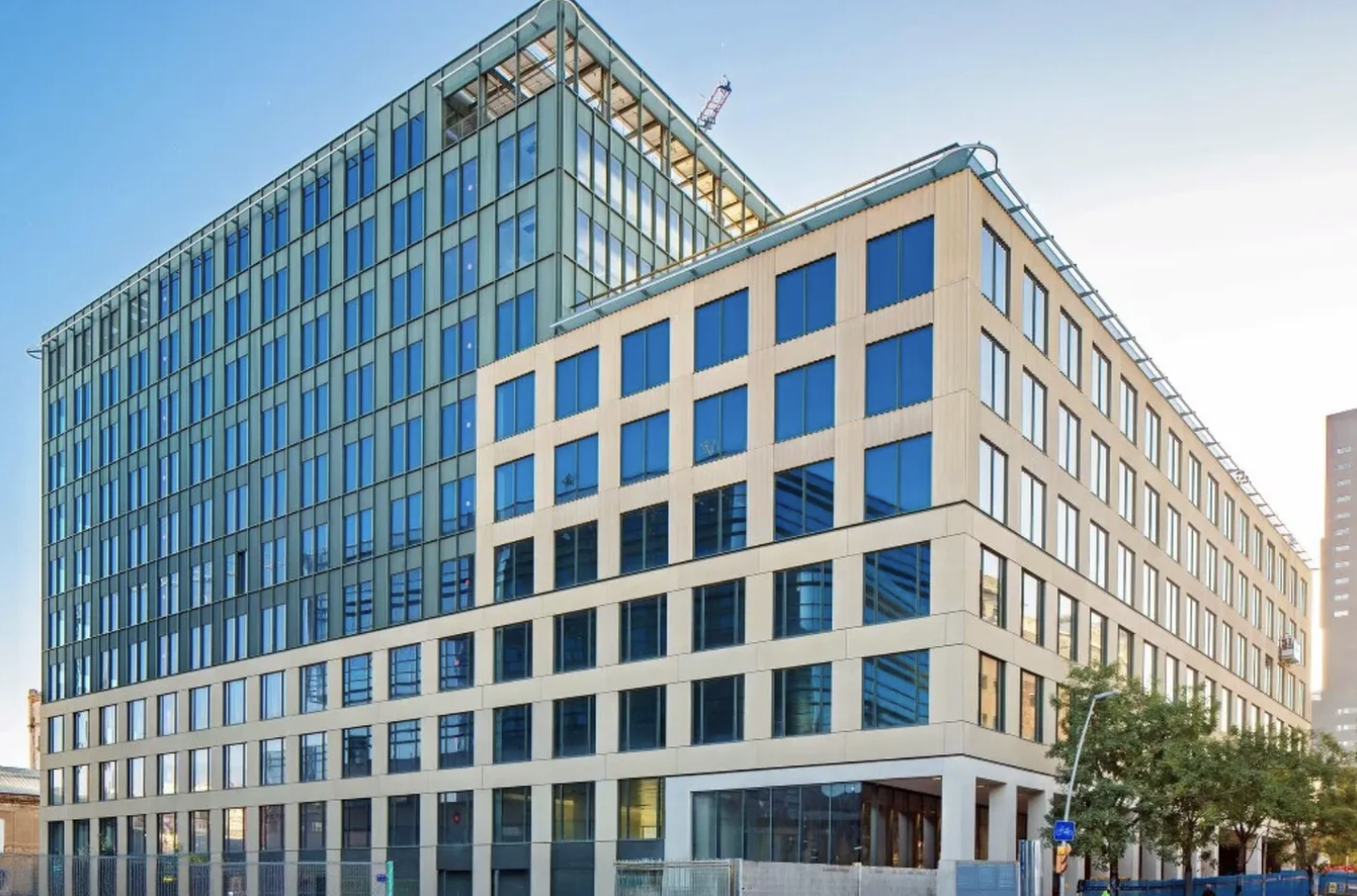 TISHMAN SPEYER AND FREO PURCHASE THE TWO PARC CENTRAL BUILDING
