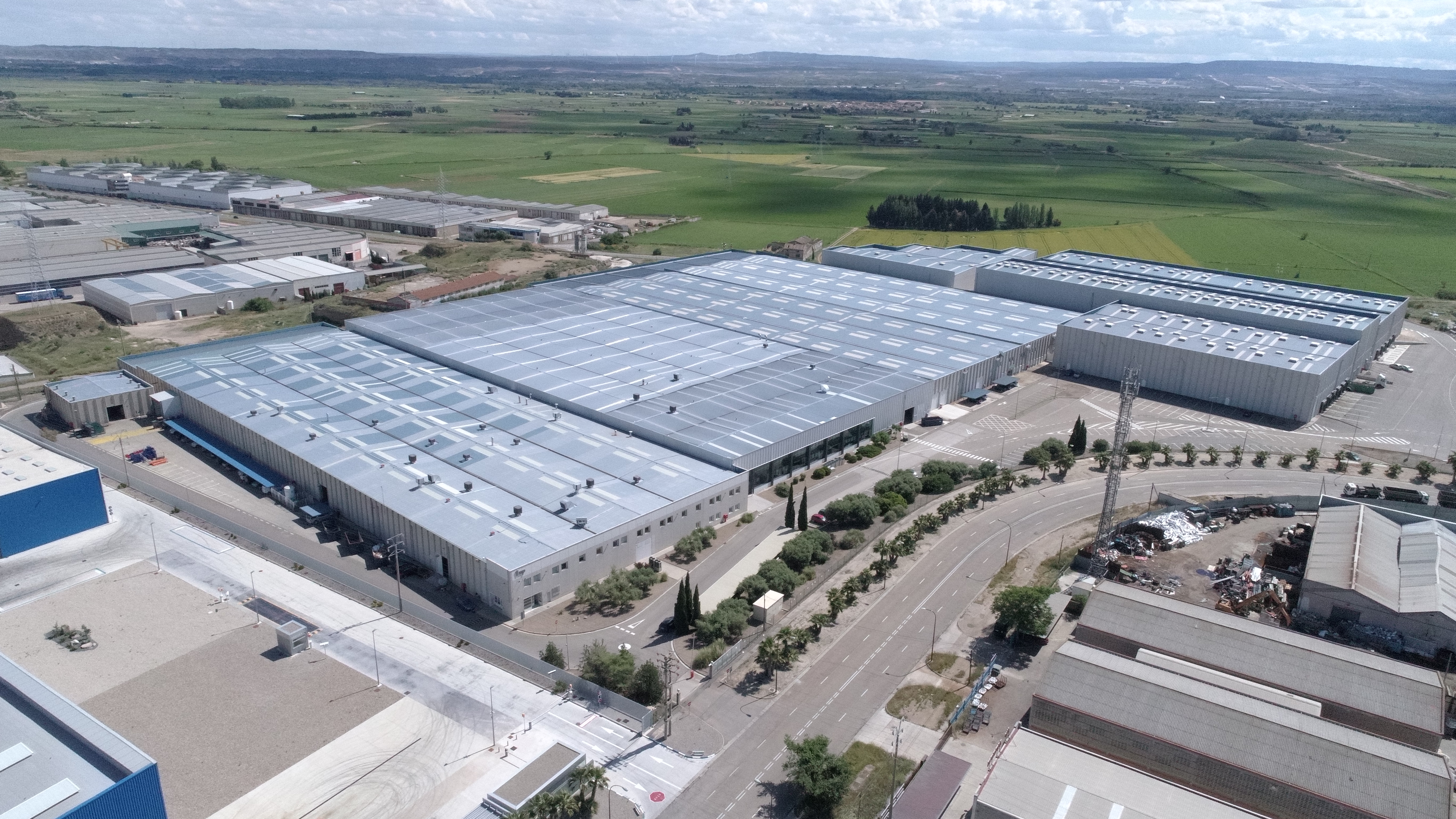 Kefren and Tristan acquire logistics platform in Zaragoza
