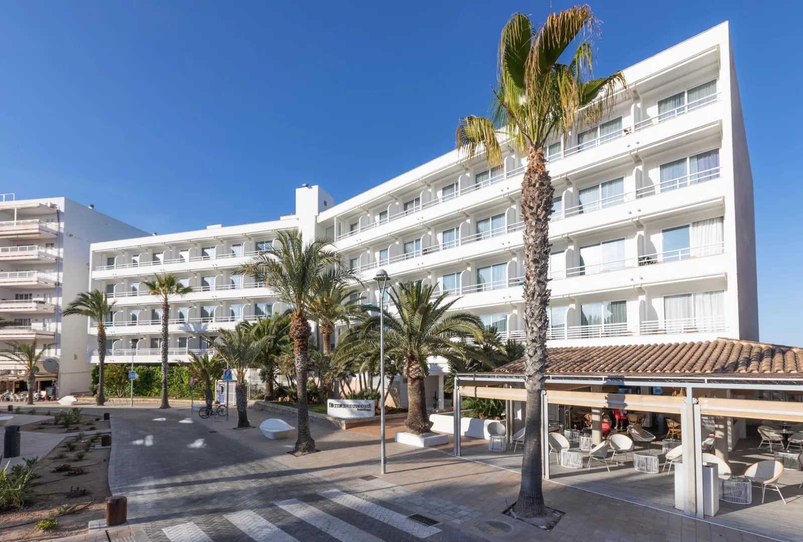HOTELES GLOBALES ACQUIRES 3 HOTELS IN MALLORCA FROM CERBERUS