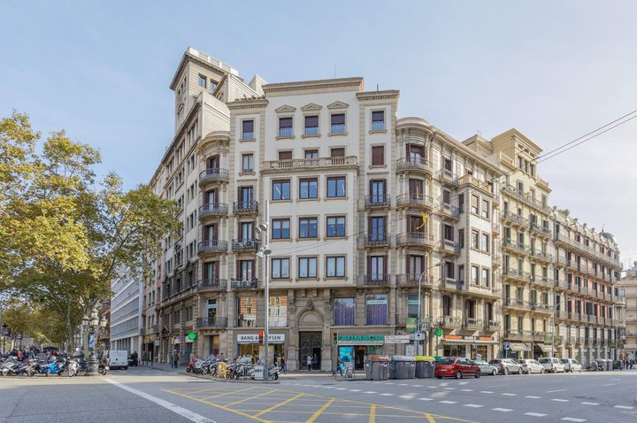 Allianz purchased REIT Elix from KKR and Altamar for € 140M