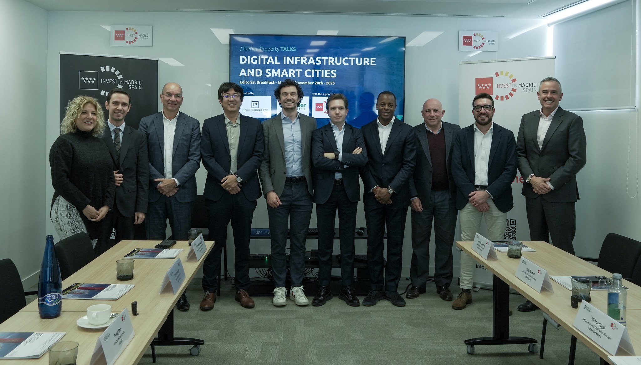 This Editorial Breakfast counted with the support of Invest in Madrid, and Schneider Electric.
