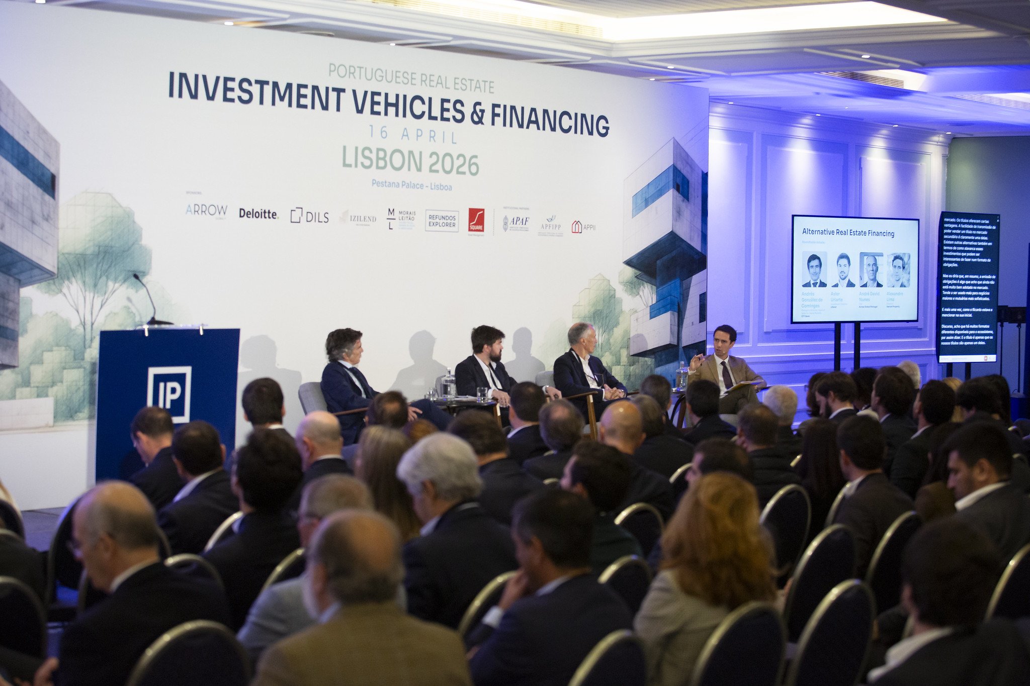 From left to right: Andrés Gonzaléz de Cominges (CITI Bank), Asier Uriarte (Izilend), André David Nunes (Arrow Global Portugal), and Alexandre Lima (Iberian Property).