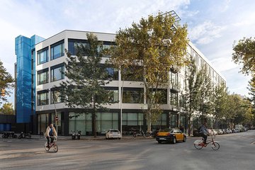 BNP Paribas buys an office building from Blue Coast Capital in 22@ district