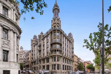 Zurich sells three office buildings in the centre of Barcelona