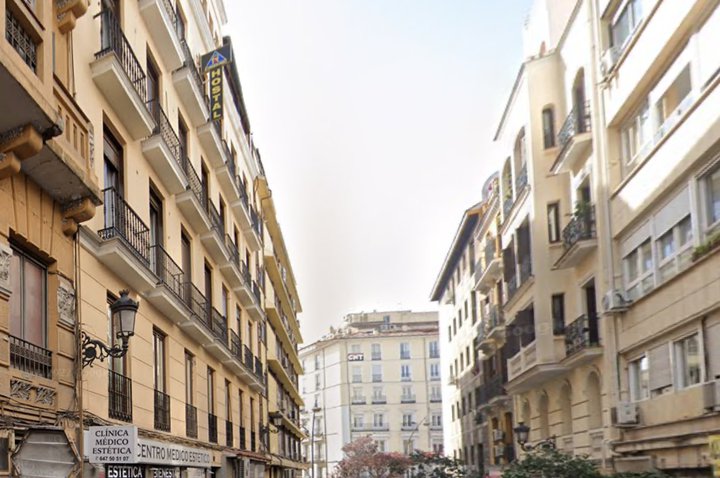 Excem Sir sells an apartment building in the centre of Madrid for €8.6M