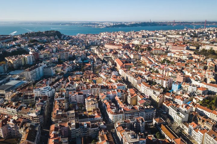 Lisbon is the 8th most attractive European city to invest in