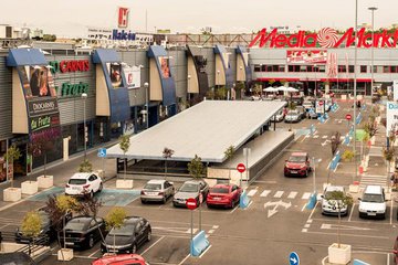 Lar España sells two retail parks for more than €129M