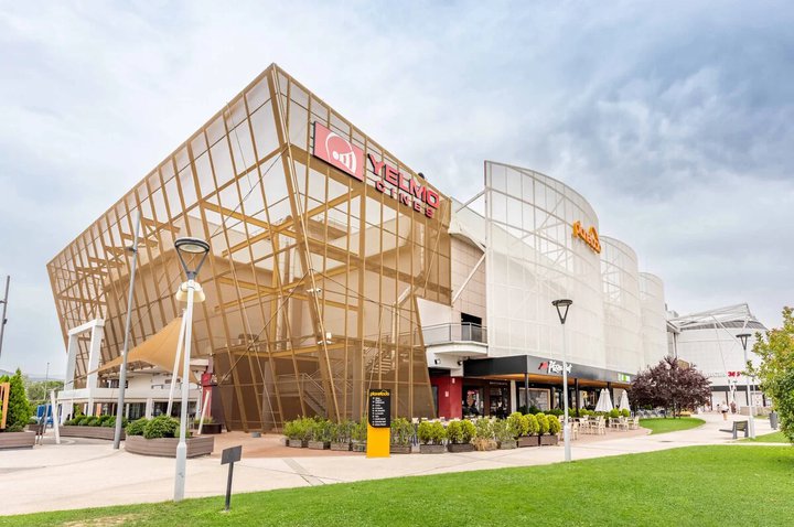 AEW sells Planetocio shopping centre in Collado Villalba to Azora