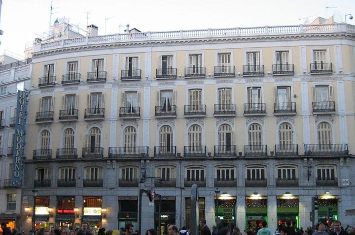 El Corte Inglés buys a building in Puerta del Sol from Kennedy Wilson
