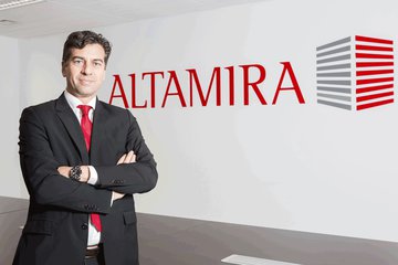 Altamira sells 43 services’ assets from Santander