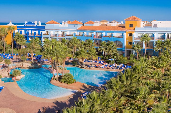 Amancio Ortega buys the Senator Playaballena hotel in Cádiz for €25M