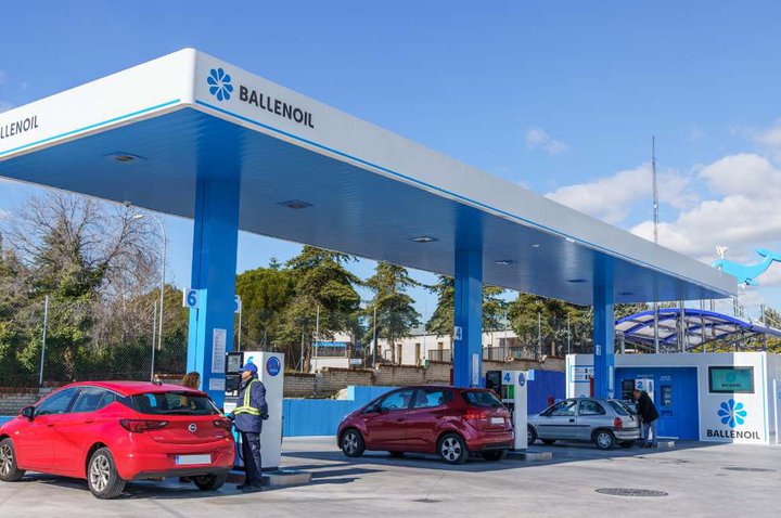 Cepsa buys 220 Ballenoil's service stations in Spain