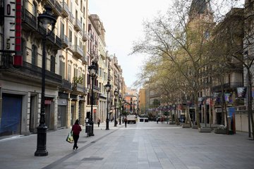 Barcelona’s municipal council will purchase empty stores for €16M