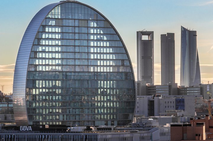 BBVA sells most of real estate business to Cerberus for € 4 billion 