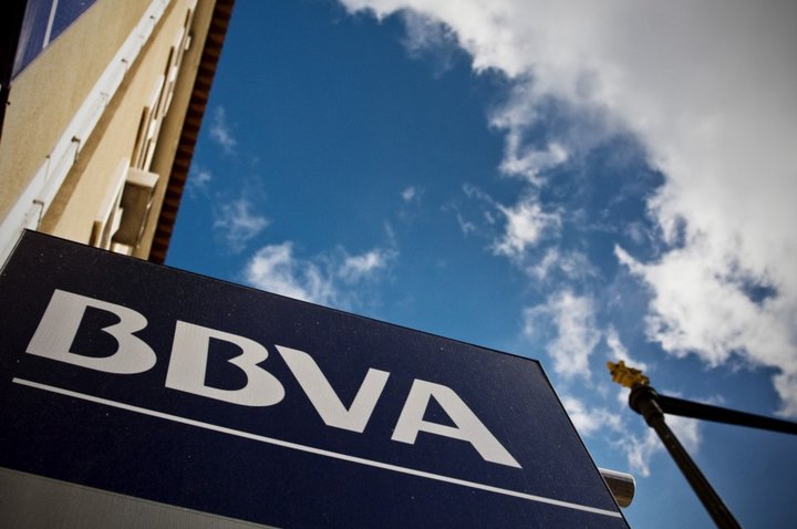 BBVA is about to sell €14,000M to Cerberus