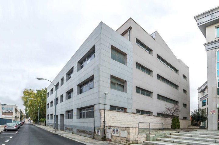 Cadbe GI buys office building in Madrid