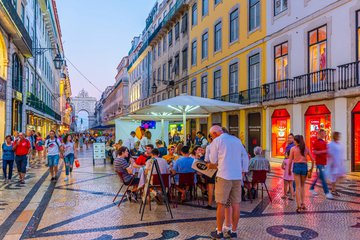 Deka Immobilien sells Zara shop in Lisbon in "historic transaction"