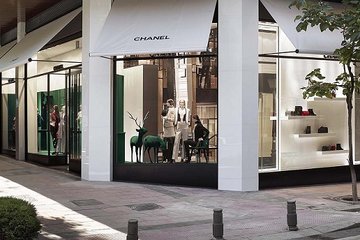 The Revilla family buys the Chanel store on Madrid's golden mile