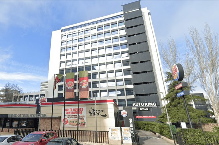 InmoCaixa buys an office building in Madrid from GMP