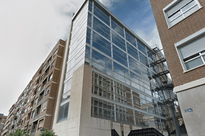 UA School acquires an office complex in Valencia