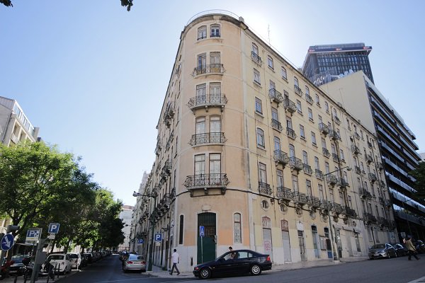 THE SANTA CASA FUND 2004 SELLS CASAL RIBEIRO 55 TO A PORTUGUESE INVESTOR 