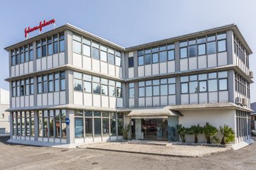 Johnson & Johnson sold former headquarters to Lusomedicamenta