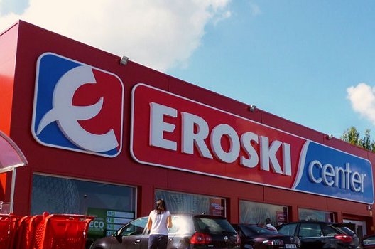 Lar España places 22 Eroski supermarkets on the market