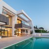 Mazabi and Lainer sold 6 luxury villas in Malaga