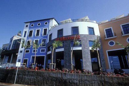 Mazabi buys Madeira Shopping