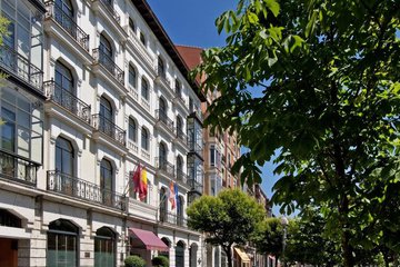 Parrado buys two hotels in Valladolid from Värde