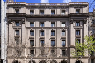 Franklin Templeton buys Pau Claris in Barcelona from KanAm Grund Group