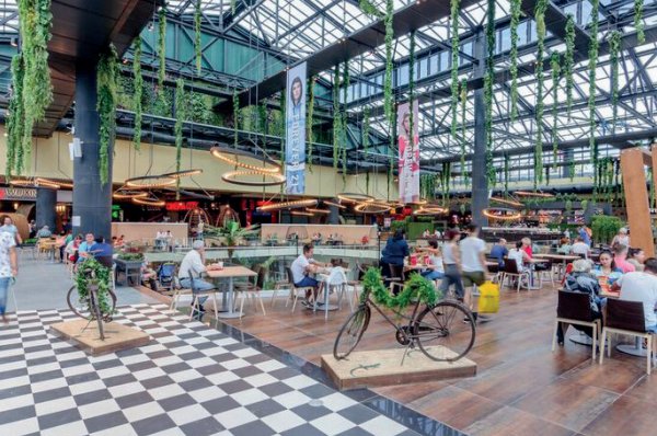 F&B "WILL INCREASE SIGNIFICANTLY" IN THE OFFER OF THE SHOPPING CENTERS 