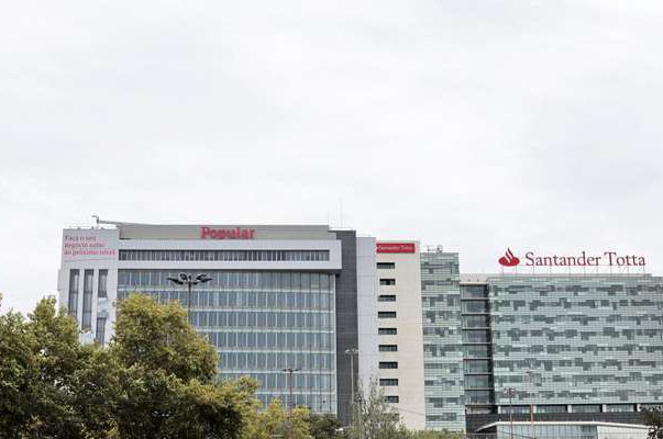 Apollo and Bain want Santander's non-performing portfolio in Portugal 
