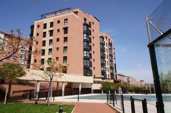 Sareb places more than 200 new assets on the market