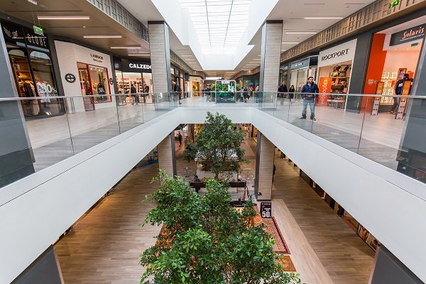 Shopping centres embrace "new learning procedure"