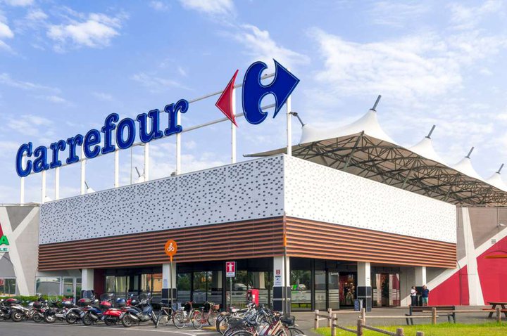 Amundi puts a portfolio of Carrefour hypermarkets up for sale for €200M