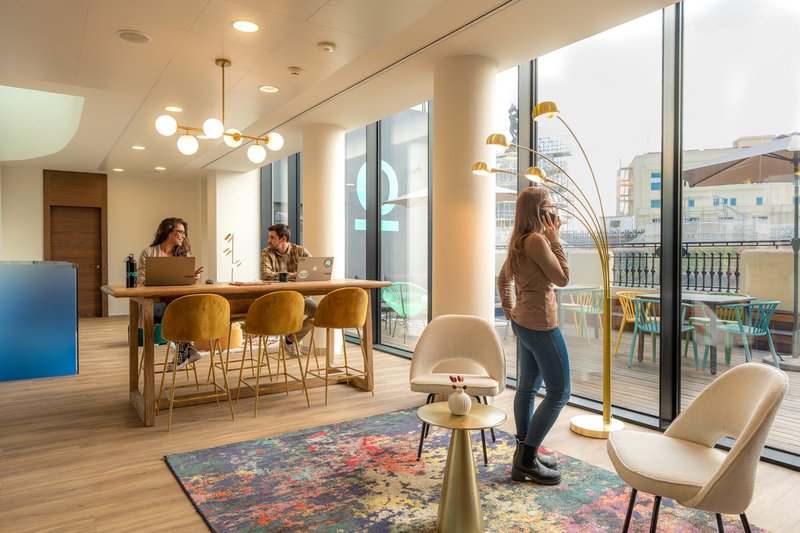 thumbnail_Interior Monday Gran Via Madrid.jpg