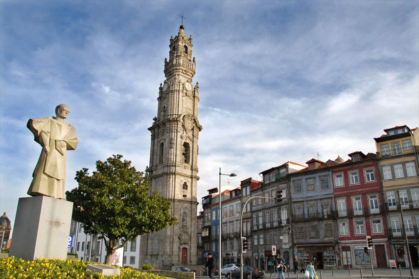 Viqueira buys a building in Porto for touristic rental accommodation