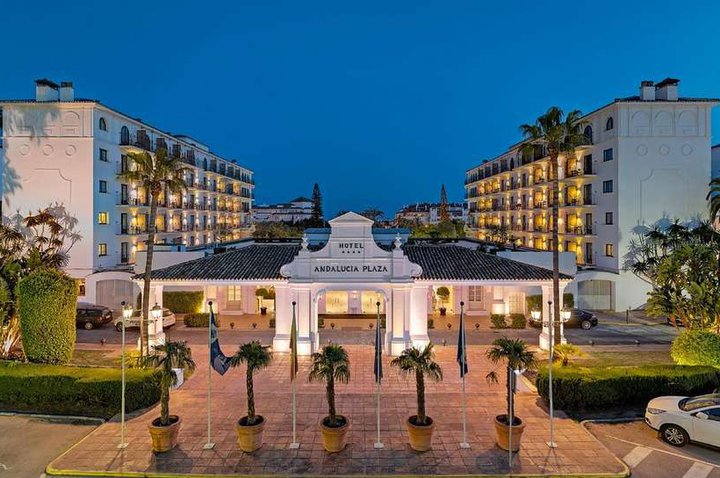 Hard Rock joins forces with Bain Capital and Stoneweg to open a hotel in Marbella